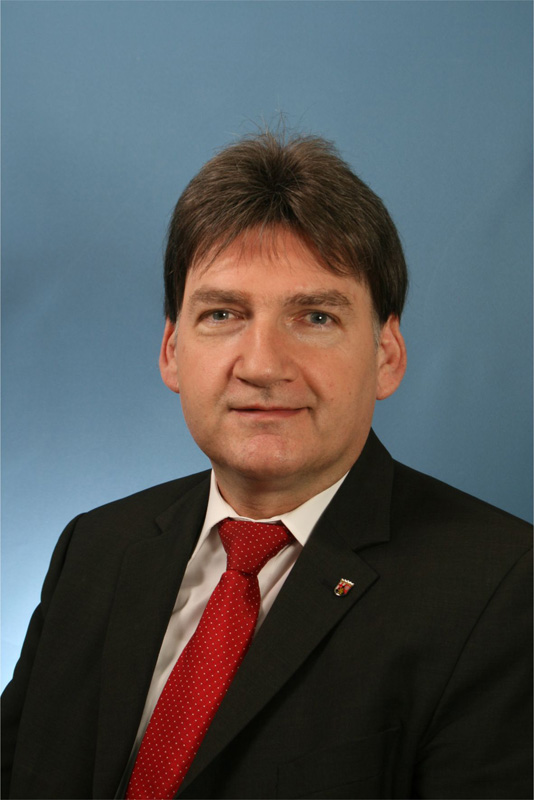 Die städtischen Beigeordneten Heiko Sippel (SPD) und <b>Manfred Hinkel</b> (FWG) ... - Heiko_Sippel3
